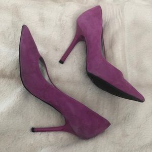 Guess purple suede pumps